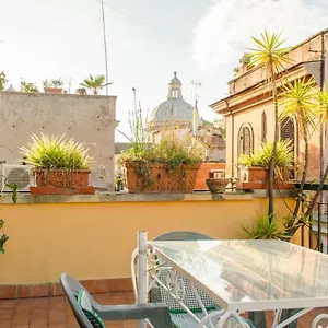 https://coliseum-top-floor-with-terrace-and-view.it-romehotels.com