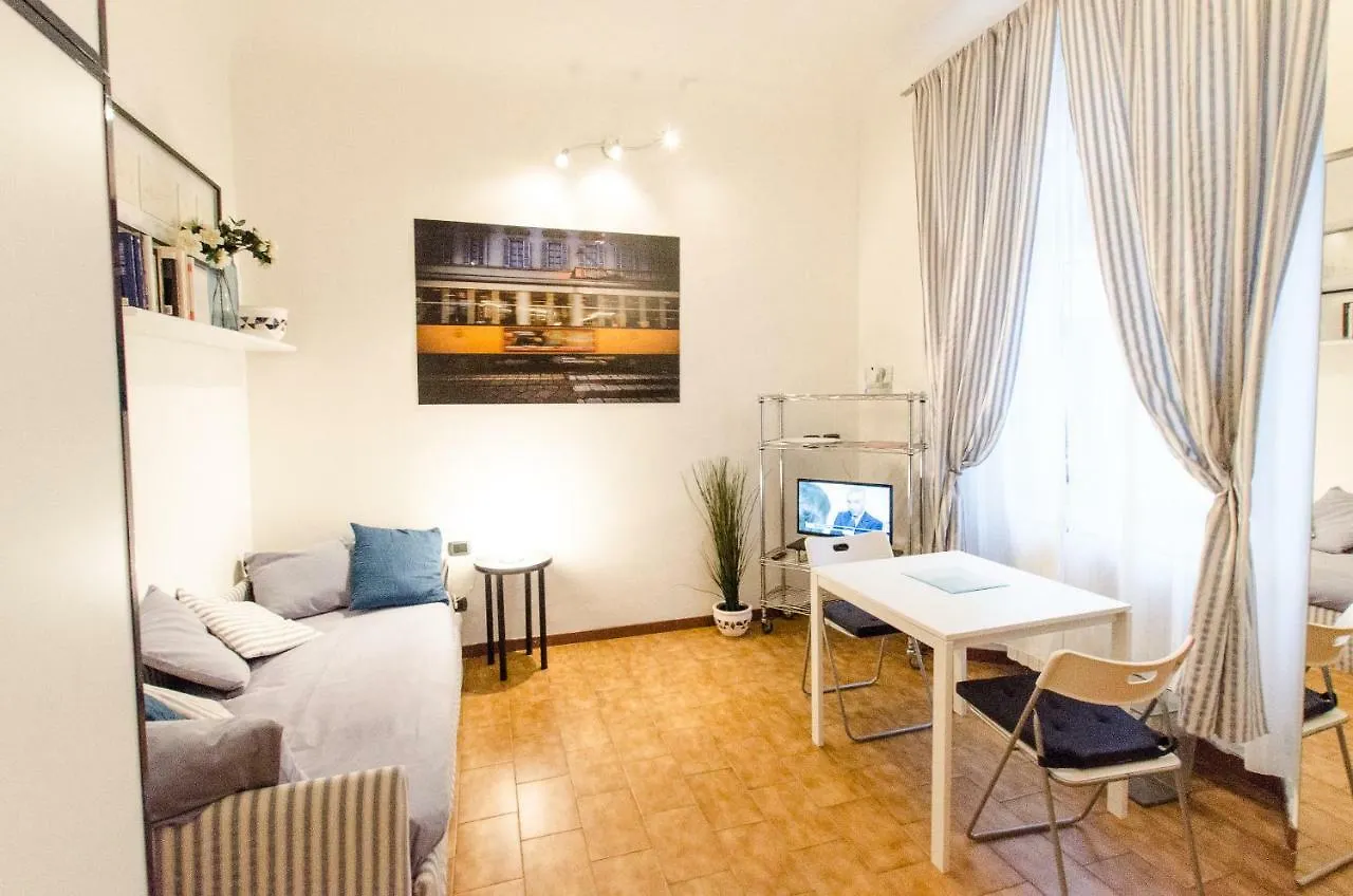 Cozy Central Studio - Porta Romana Apartment Milan Italy